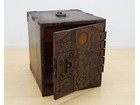 時代箪笥 船箪笥 懸硯 松文様金具 収納箪笥の詳細ページを開く