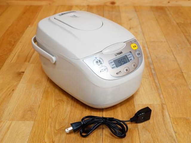 タイガー マイコン炊飯ジャー 5.5合 JBH-G100 