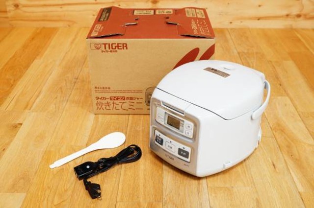 タイガー マイコン炊飯ジャー 3合 JAN-S550    