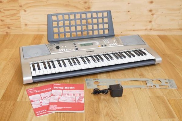 YAMAHA 電子キーボード
