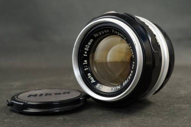 ニコン 単焦点レンズ50mm f1.4