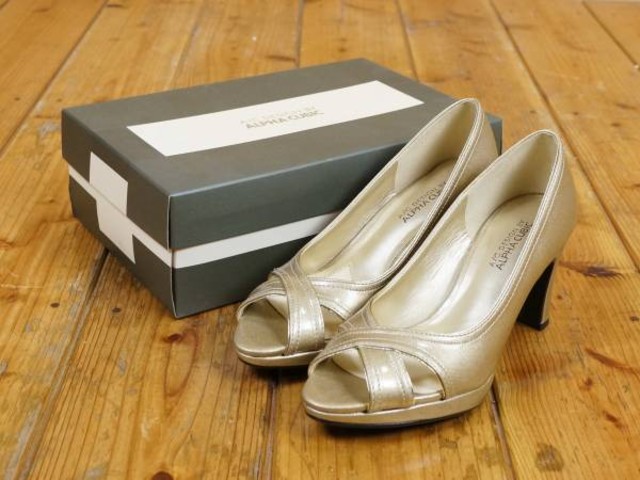 オープントゥパンプス