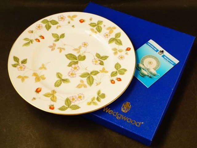 WEDGWOOD ワイルドストロベリー プレート 27cm （ その他ブランド）の