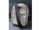 GUCCI スリングバッグの詳細ページを開く