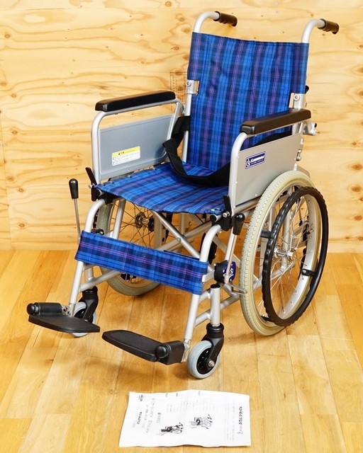 カワムラ 車椅子 KAKI18-40 こまわりくん