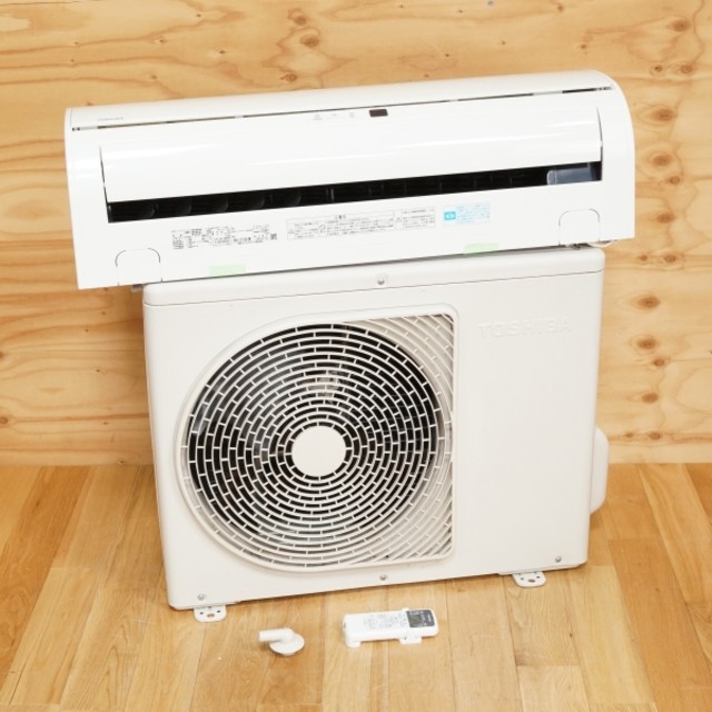 東芝 ルームエアコン2.2kWRAS-2213D