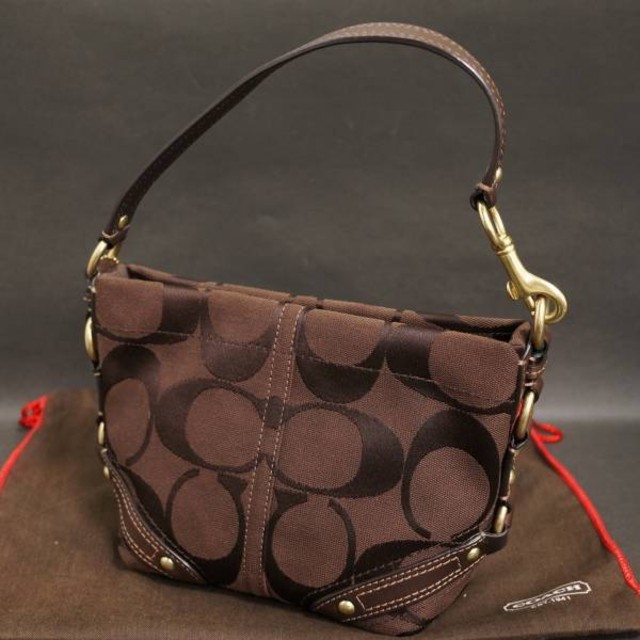 COACH シグネチャーショルダーバッグ