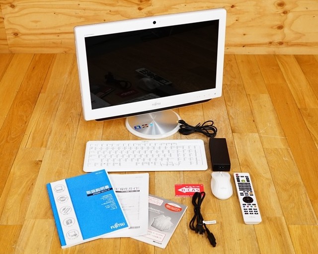 富士通 パソコン FMVE30ETW Windows7