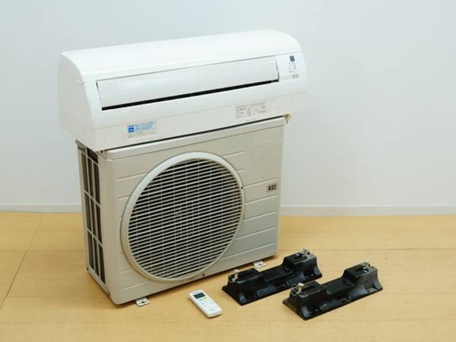 ダイキン ルームエアコン ～12畳 3.6kW F36PTES-W 2013年