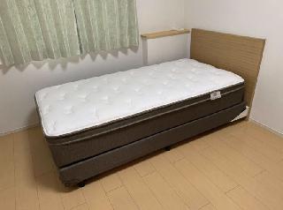 キングスダウンの買取価格相場|おいくら リサイクルショップ買い取り実績