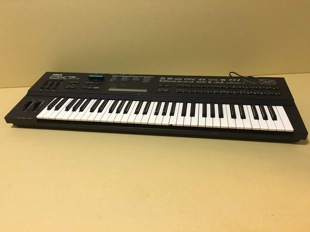 ヤマハ DX7 Ⅱ-D シンセサイザー（その他楽器）の買取価格 （ID:223925