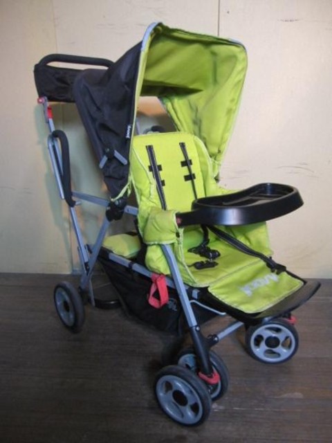 joovyジュービー カブース ウルトラライト ベビーカー二人乗り もち