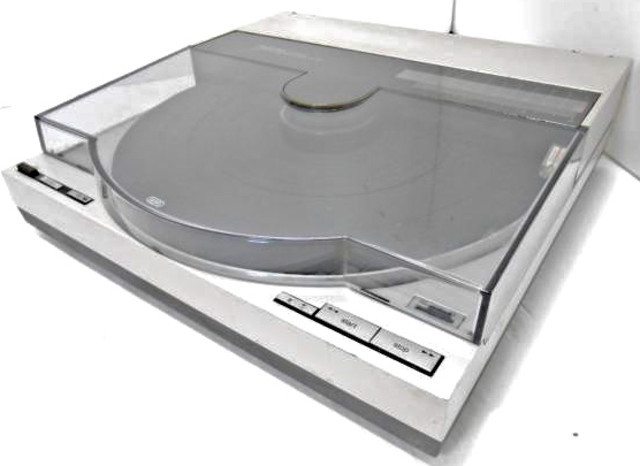 ターンテーブル