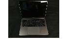 MacBook Pro 13-inch 2016 Thunderbolt 3ポートx 4 A1706の詳細ページを開く