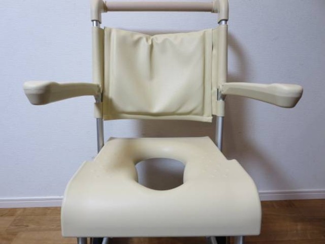 TOTO□水まわり用車椅子□EWC620BHS （ 介護用品）の買取価格 （ID