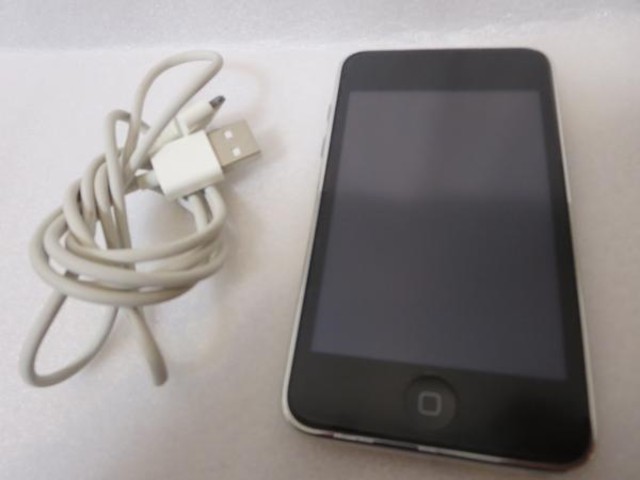 Apple iPod touch 8GB 第2世代 MC086J ブラック/メタル （ iPod・mini