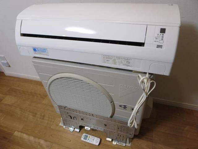 DAIKINダイキン エアコン AN22PES-W 光速ストリーマ13年 （ エアコン・クーラー）の買取価格 （ID:40661）｜おいくら