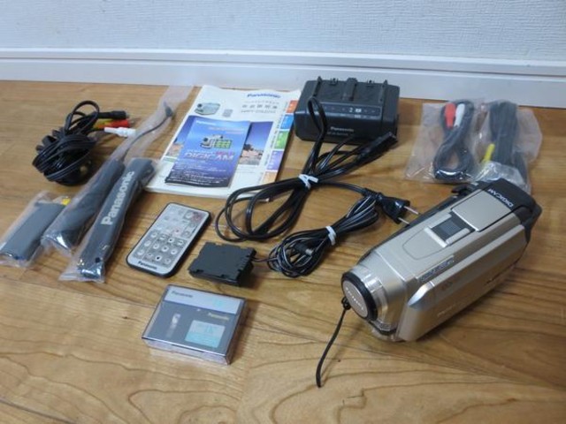 専用　NV DS200 動作品 Panasonic MiniDVビデオカメラ Panasonic パナソニック NV-DS200 ビデオカメラ miniDV : ぽちっとほ