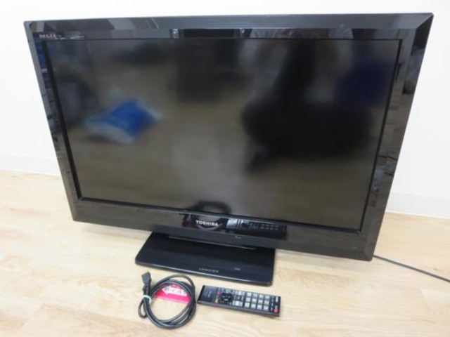 TOSHIBA東芝 REGZAレグザ 32型液晶テレビ 32A1S 11年 地デジ（液晶