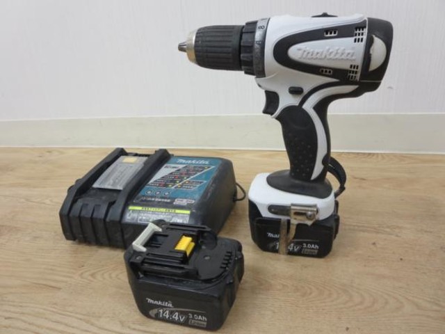 makita 充電式ドライバドリル DF440D バッテリー2個 充電器 （ その他