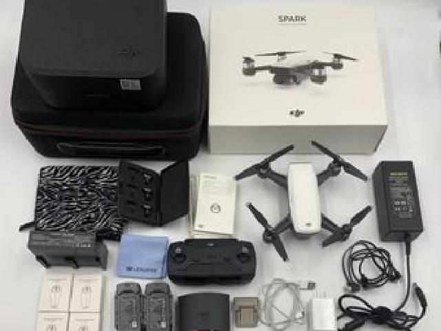 開封 DJI SPARK FLY MORE COMBO GL100A アルペンホワイト ケース付