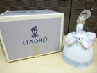 【LIADRO】リヤドロ 春の貴婦人05956 卓上ベル 美品の詳細ページを開く