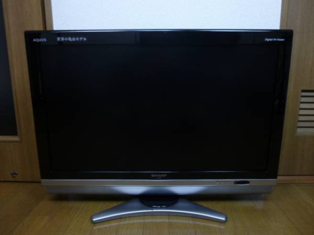 シャープAQUOS32型TV 2010年製-