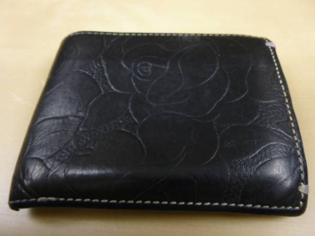 paul smith/ポールスミス 黒牛革薔薇二つ折り財布