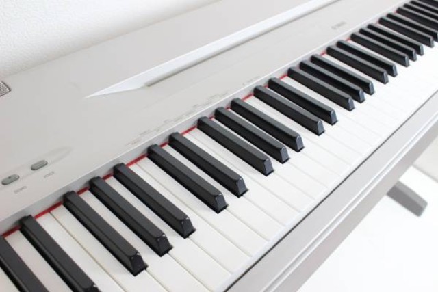 電子ピアノ YAMAHA P-60 88鍵盤(多機能タイプ) スタンド付（電子ピアノ）の買取価格 （ID:295829）｜おいくら