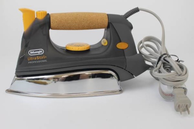 Delonghi デロンギ スチームアイロン Mod.Pro-60 （ その他家電）の 