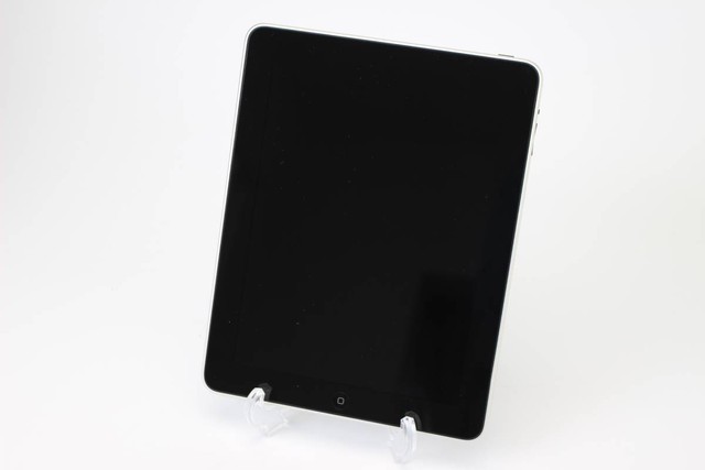 iPad A1219     初期化済み Apple アップル iPad A1219 16GB 初期化済み カバー付 （ iPod