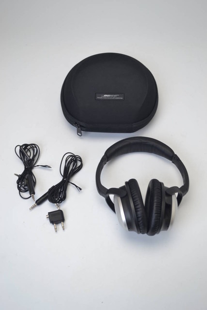 BOSE Quiet Comfort15 QC15ノイズキャンセルヘッドフォン