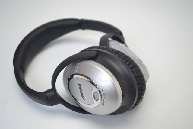 BOSE Quiet Comfort15 QC15ノイズキャンセルヘッドフォン