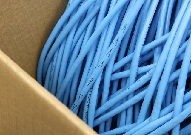 日本製線 Cat5e LANケーブル 300m ブルー 05-4P_NSEDT | LANケーブル