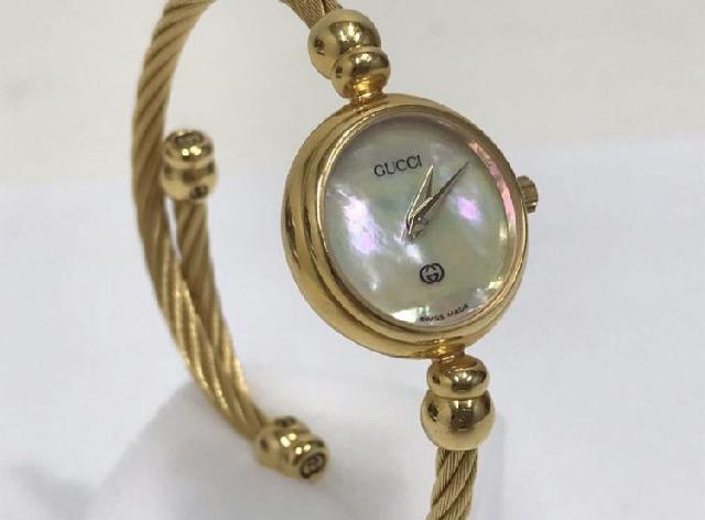 GUCCI グッチ 2700L バングルウォッチ シェル文字盤