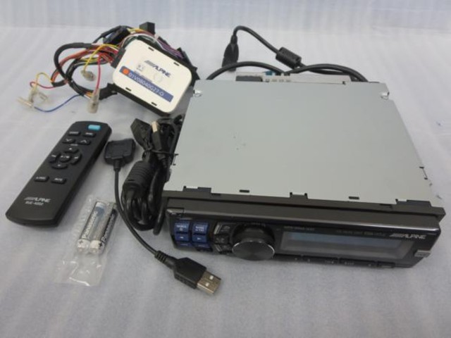 Alpine カーステレオ Cda 117ji Ipod Iphone Usb対応 車載オーディオ の買取価格 Id おいくら