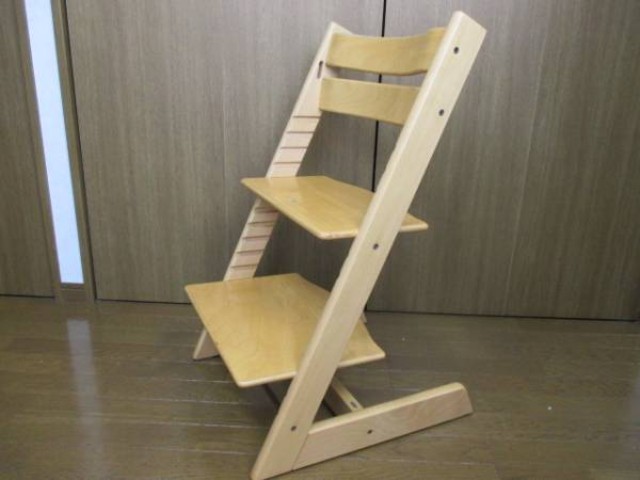 北欧 人気色 Stokke ストッケ トリップトラップ 薄茶 民芸家具 古民具 の買取価格 Id 7646 おいくら