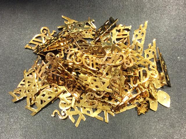本日 K18 金 1g 4761円 バッチ 377.2g 高く 金製品 ジェリー