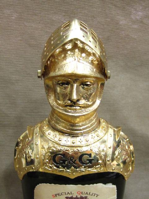 ニッカウイスキー 西洋 甲冑 兜 騎士 鎧 ボトルカバー ボトル ニッカウイスキー 西洋 甲冑 兜 騎士 鎧 ボトルカバー ボトル