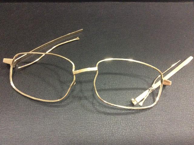 本日 K14 金 1g 7610円 ホワイトゴールド メガネフレーム 18,6g 買取