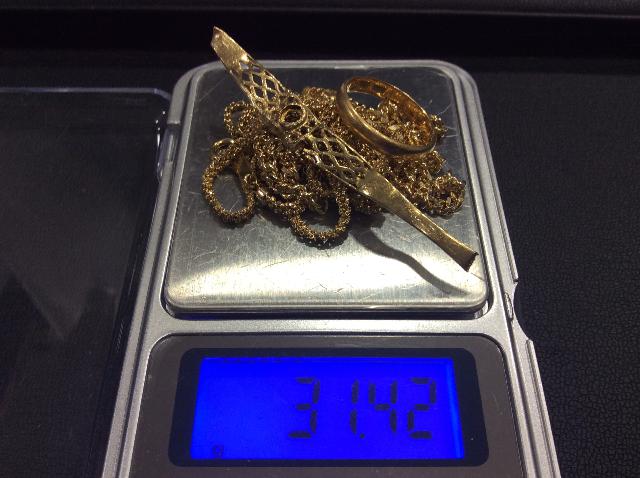本日 K18 (750刻印) 1g 10,922円 ネックレス他 31,4g 金買取 千葉県 流山市