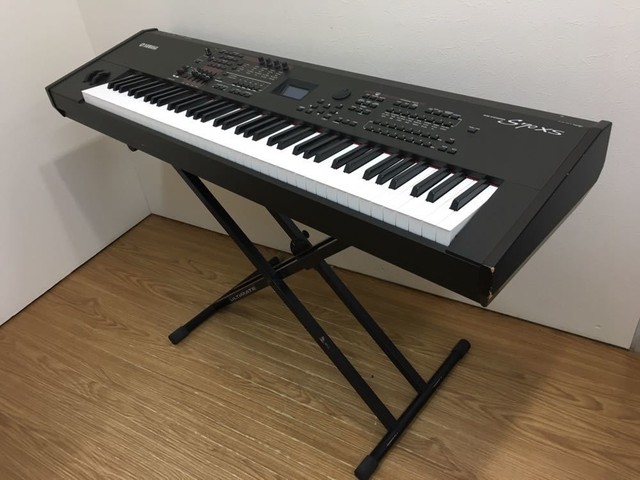 YAMAHA シンセサイザー