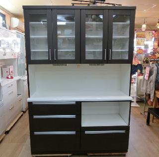 【販売終了しました。ありがとうございます。】ニトリ　キッチンボード　2007年製　中古品　/　家電ボード　食器棚　幅140ｃｍ　相模原市 食器棚・キッチンボード×相模原市南区(神奈川県)の買取価格相場