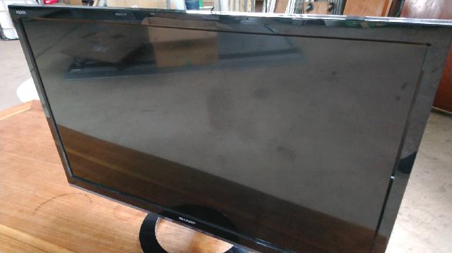 液晶テレビ