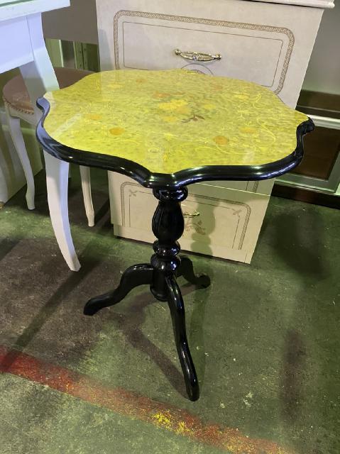 センターテーブル