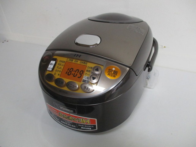 象印(ZOJIRUSHI) 炊飯器 5.5合 極め炊き IH NP-VN10 5.5合 ブラウン NP