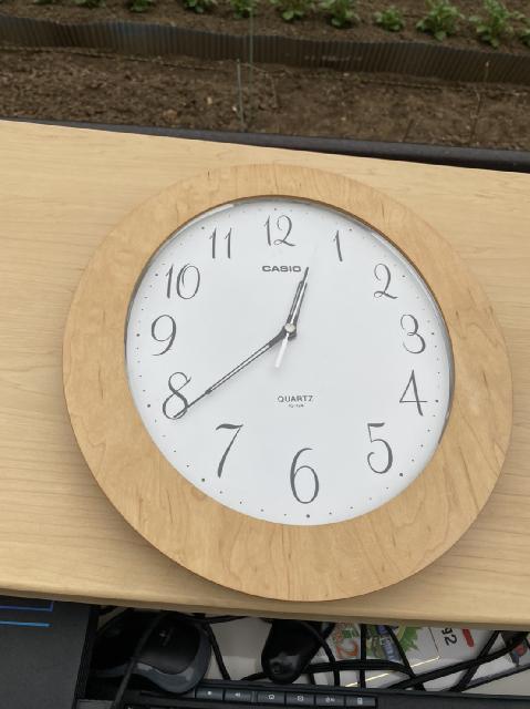 壁掛け時計　カシオ　ホワイト