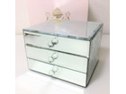 LAURA ASHLEY ジョゼッテガラス ジュエリーボックスMの詳細ページを開く