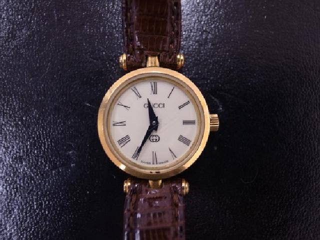 GUCCI グッチ 2040L 腕時計 ステンレススチール/革 レディース