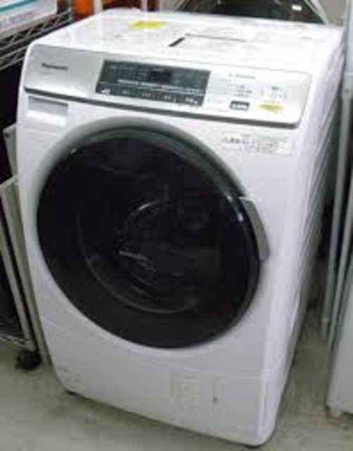 パナソニック　ドラム式洗濯乾燥機　　NA-VD120L 　2013年